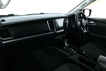 https://vehicle-cdn.autoleague.cloud/32409_61038331_31.jpg