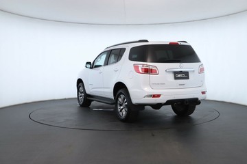 https://vehicle-cdn.autoleague.cloud/32409_61038337_13.jpg