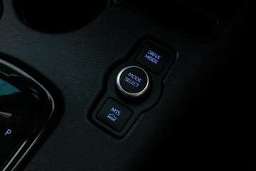 https://vehicle-cdn.autoleague.cloud/32409_61038377_30.jpg