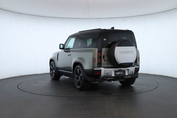 https://vehicle-cdn.autoleague.cloud/32409_61038379_13.jpg