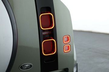 https://vehicle-cdn.autoleague.cloud/32409_61038379_16.jpg