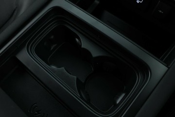 https://vehicle-cdn.autoleague.cloud/32409_61038379_31.jpg