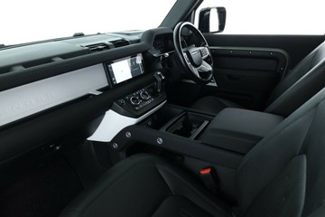 https://vehicle-cdn.autoleague.cloud/32409_61038379_34.jpg