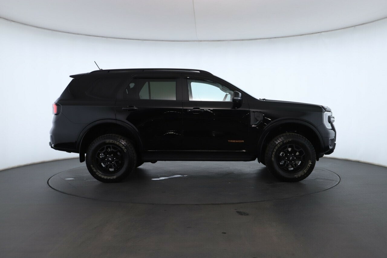 Ford Everest image 3