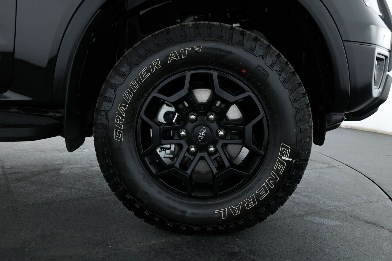 Ford Everest image 4