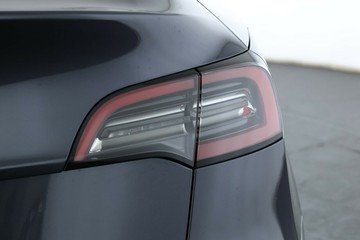 https://vehicle-cdn.autoleague.cloud/32409_61038467_17.jpg