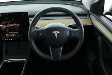 https://vehicle-cdn.autoleague.cloud/32409_61038467_22.jpg