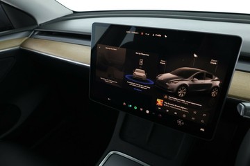 https://vehicle-cdn.autoleague.cloud/32409_61038467_23.jpg