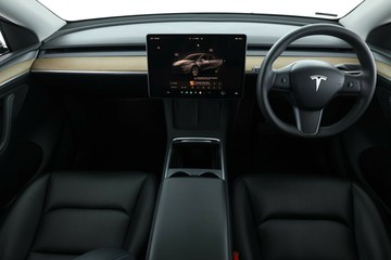 https://vehicle-cdn.autoleague.cloud/32409_61038467_39.jpg