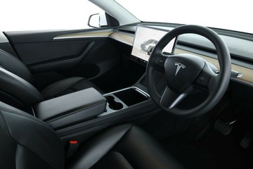 https://vehicle-cdn.autoleague.cloud/32409_61038469_21.jpg