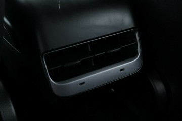 https://vehicle-cdn.autoleague.cloud/32409_61038469_37.jpg