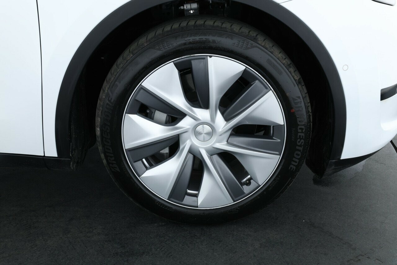 Tesla Model Y image 4