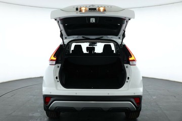 https://vehicle-cdn.autoleague.cloud/32409_61038486_16.jpg