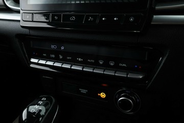 https://vehicle-cdn.autoleague.cloud/32409_61038488_26.jpg