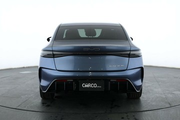 https://vehicle-cdn.autoleague.cloud/32409_61038489_10.jpg