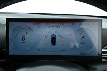 https://vehicle-cdn.autoleague.cloud/32409_61038489_15.jpg