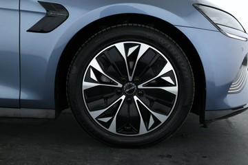 https://vehicle-cdn.autoleague.cloud/32409_61038489_2.jpg