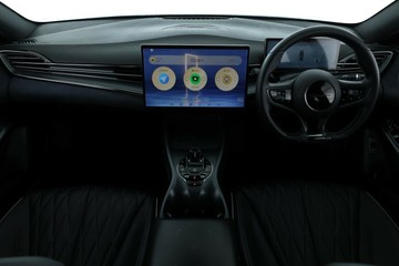 https://vehicle-cdn.autoleague.cloud/32409_61038489_26.jpg