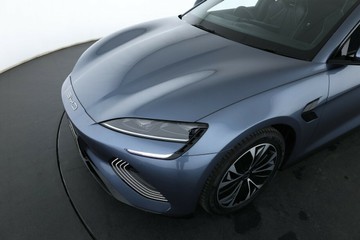 https://vehicle-cdn.autoleague.cloud/32409_61038489_6.jpg