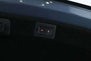 https://vehicle-cdn.autoleague.cloud/32409_61038489_9.jpg