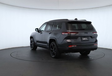 https://vehicle-cdn.autoleague.cloud/32409_61038490_13.jpg