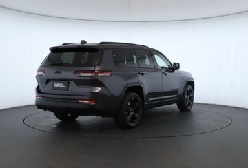 https://vehicle-cdn.autoleague.cloud/32409_61038490_17.jpg