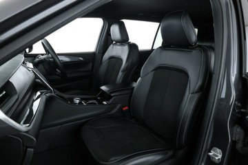 https://vehicle-cdn.autoleague.cloud/32409_61038490_30.jpg