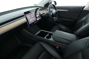 https://vehicle-cdn.autoleague.cloud/32409_61038608_36.jpg