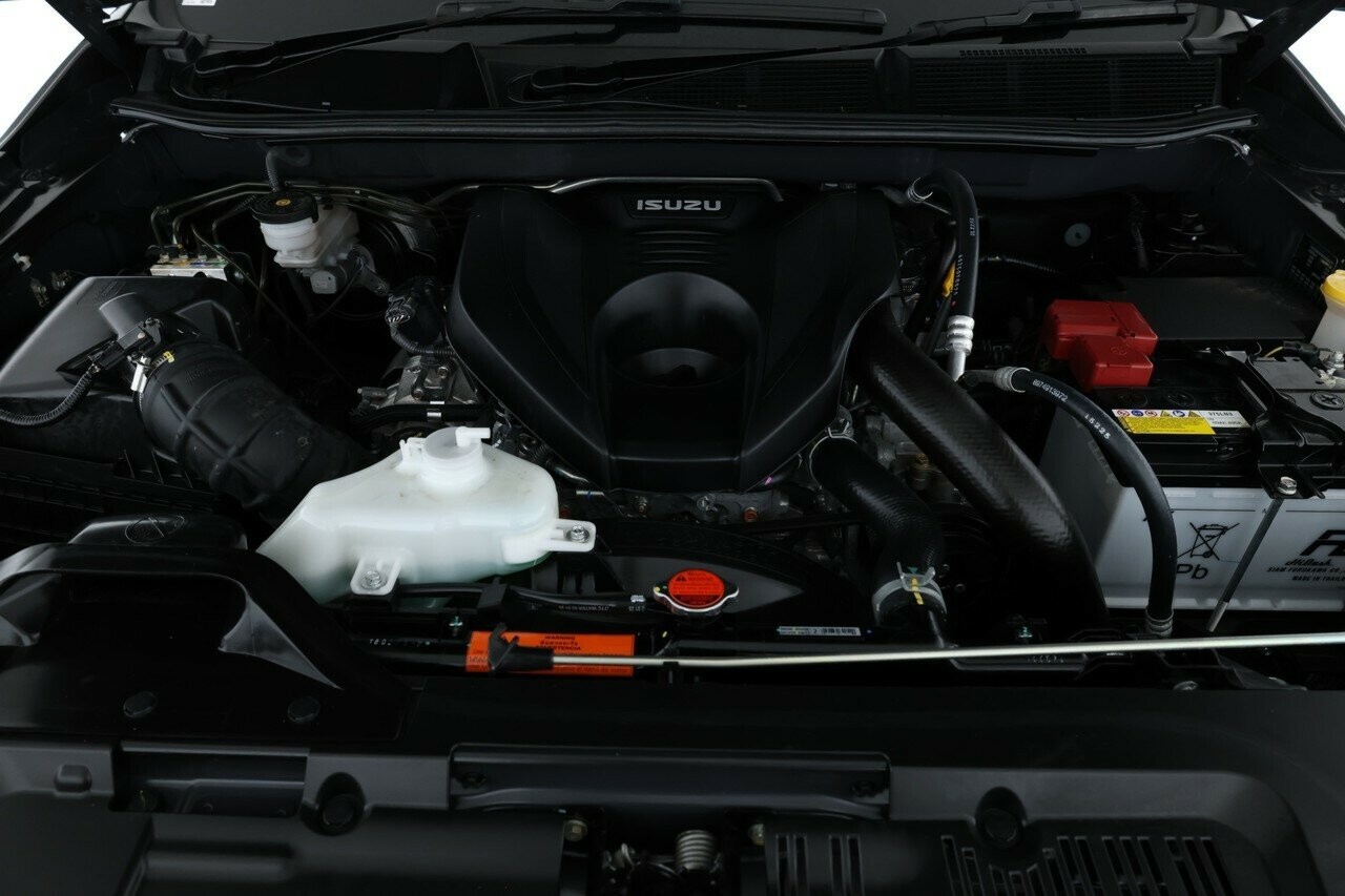 Isuzu Mu-x image 3