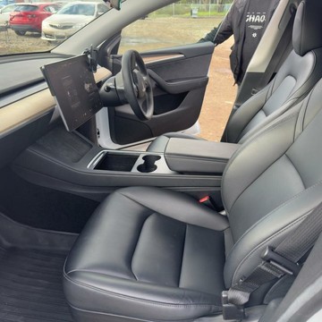 https://vehicle-cdn.autoleague.cloud/32409_61038761_14.jpg