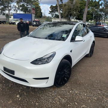 https://vehicle-cdn.autoleague.cloud/32409_61038761_3.jpg
