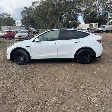 https://vehicle-cdn.autoleague.cloud/32409_61038761_7.jpg