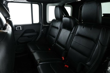 https://vehicle-cdn.autoleague.cloud/32409_61038762_34.jpg