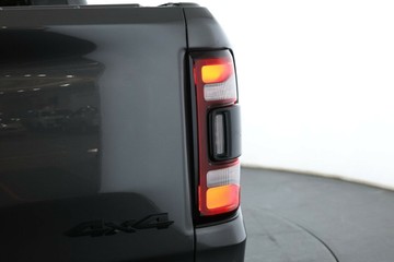https://vehicle-cdn.autoleague.cloud/32409_61038775_15.jpg