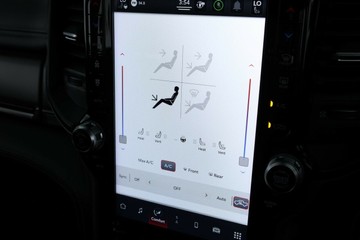 https://vehicle-cdn.autoleague.cloud/32409_61038775_25.jpg