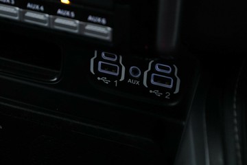https://vehicle-cdn.autoleague.cloud/32409_61038775_29.jpg