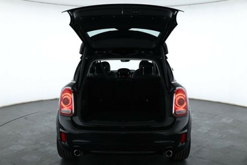 https://vehicle-cdn.autoleague.cloud/32409_61038777_16.jpg