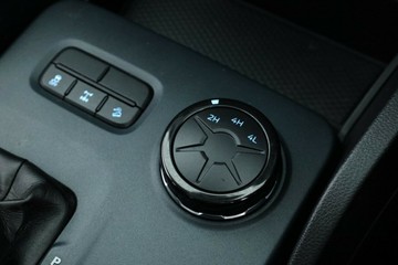 https://vehicle-cdn.autoleague.cloud/32409_61038896_31.jpg