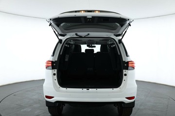 https://vehicle-cdn.autoleague.cloud/32409_61039014_16.jpg
