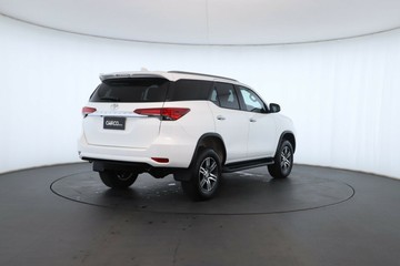 https://vehicle-cdn.autoleague.cloud/32409_61039014_17.jpg
