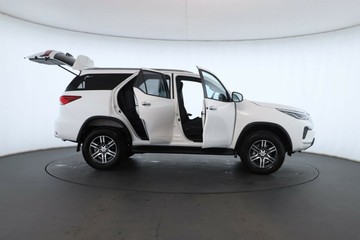 https://vehicle-cdn.autoleague.cloud/32409_61039014_2.jpg