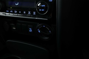 https://vehicle-cdn.autoleague.cloud/32409_61039014_27.jpg