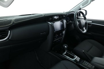https://vehicle-cdn.autoleague.cloud/32409_61039014_32.jpg