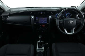 https://vehicle-cdn.autoleague.cloud/32409_61039014_34.jpg