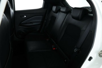 https://vehicle-cdn.autoleague.cloud/32409_61039058_34.jpg