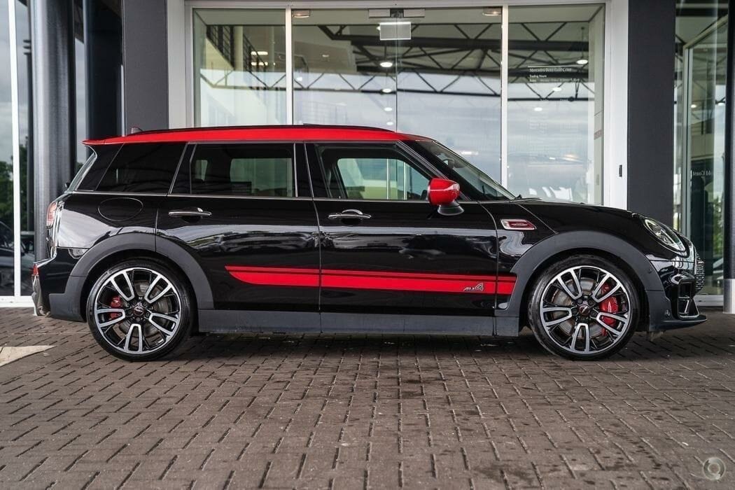 Mini Clubman image 3