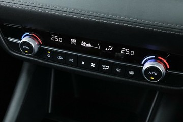 https://vehicle-cdn.autoleague.cloud/32409_61039113_27.jpg
