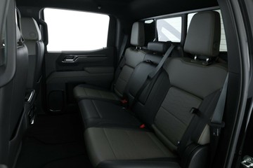 https://vehicle-cdn.autoleague.cloud/32409_61039133_33.jpg