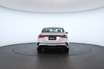 https://vehicle-cdn.autoleague.cloud/32409_61039184_14.jpg
