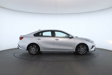 https://vehicle-cdn.autoleague.cloud/32409_61039184_3.jpg